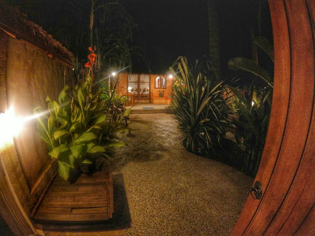 Santan Gili Cottages Гілі-Траванган Екстер'єр фото